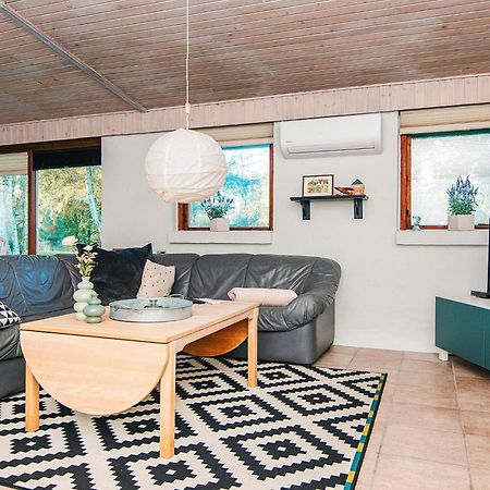 2 Person Holiday Home In Tarm Fjerbæk Exterior foto