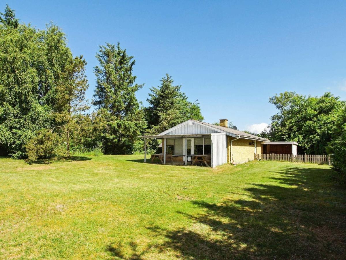 2 Person Holiday Home In Tarm Fjerbæk Exterior foto